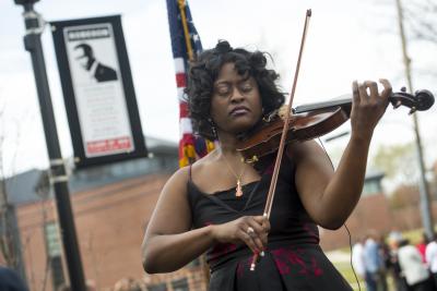 Melanie Hill plays violin