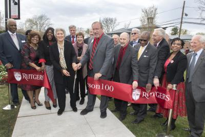 Susan Robeson and Jim Savage in ribbon-cutting ceremony