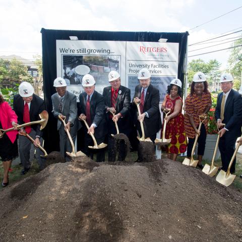 Rutgers dignitaries, the Class of 1971, RAAA members and local leaders break ground on Paul Robeson Plaza