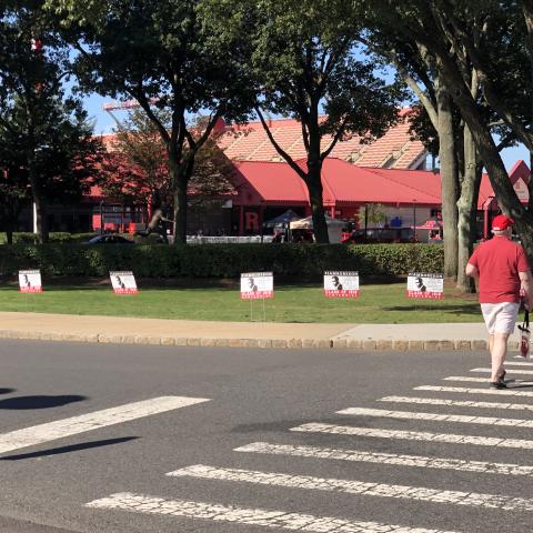 Robeson signs at Rutgers stadim